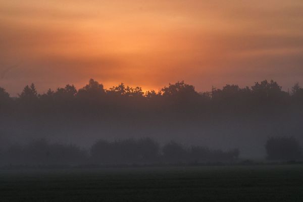 Une journée de brouillard et de nuages dans la Nouvelle-Aquitaine